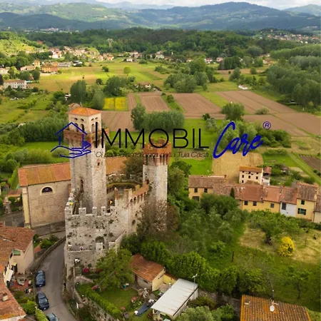 La Toscana Sotto Il Castello *