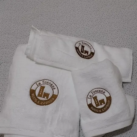 La Toscana Sotto Il Castello *